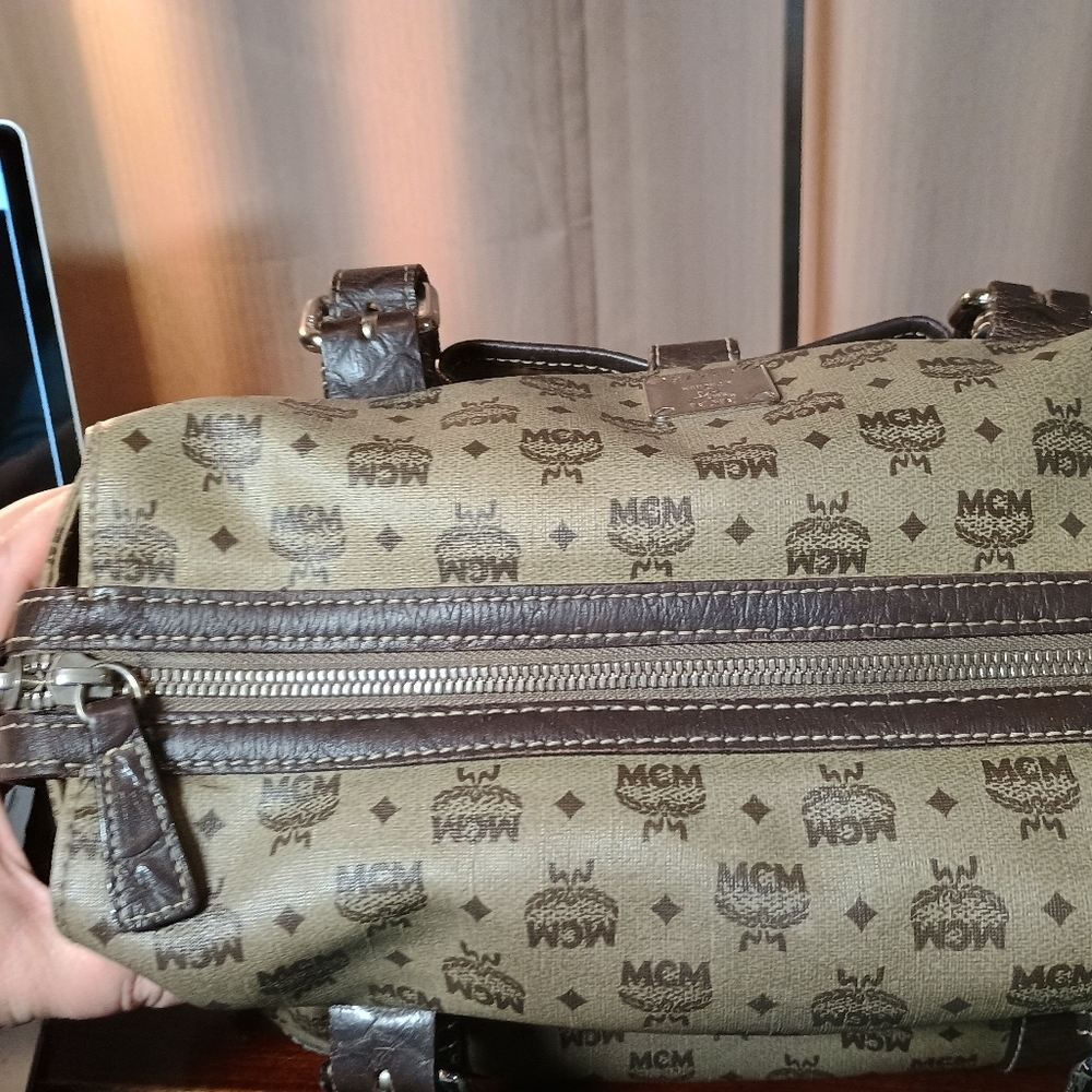 MCM Visetos Grey Leather Handbag with Authentication Card - Picture 6 of 11